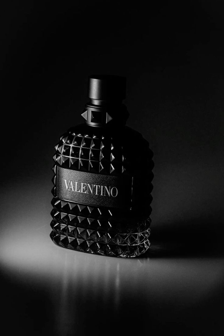 Valentino Uomo Born In Roma Intense